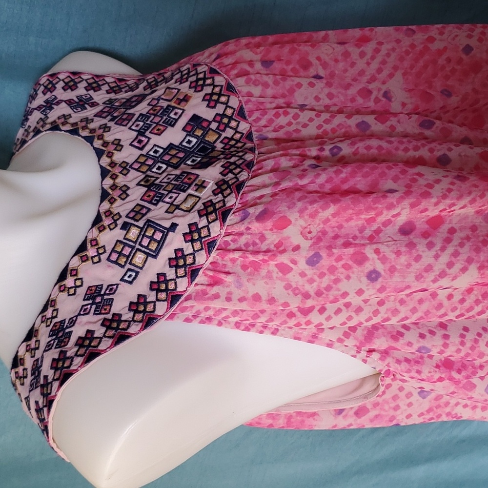 Pink & white embroided boho summer sleeveless Quilted Pattern tank top shirt